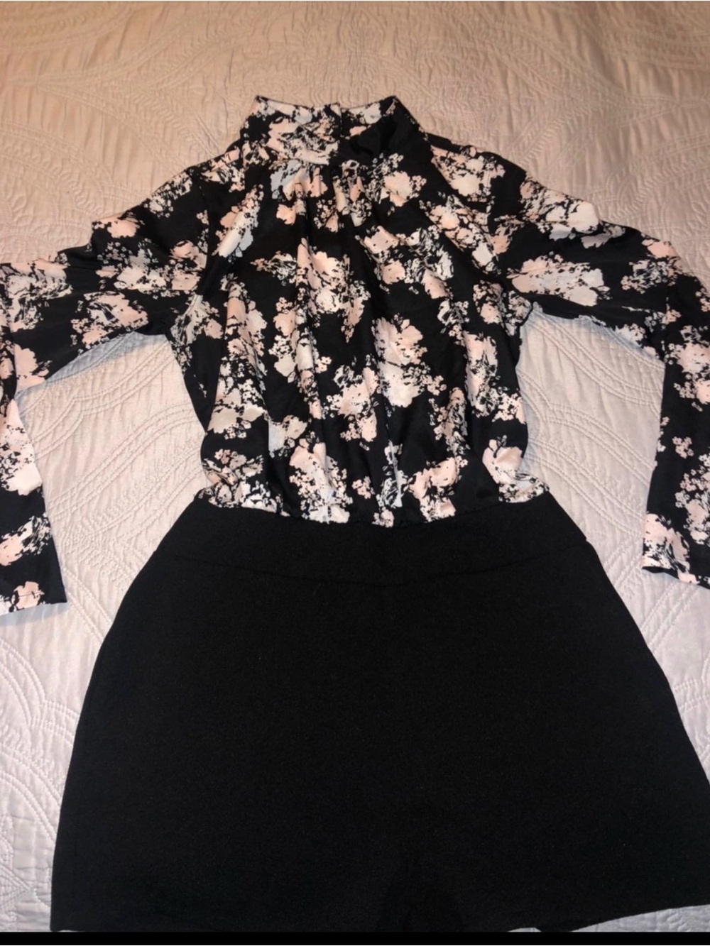 BONGO Black Floral-Print Long Sleeve Blouse